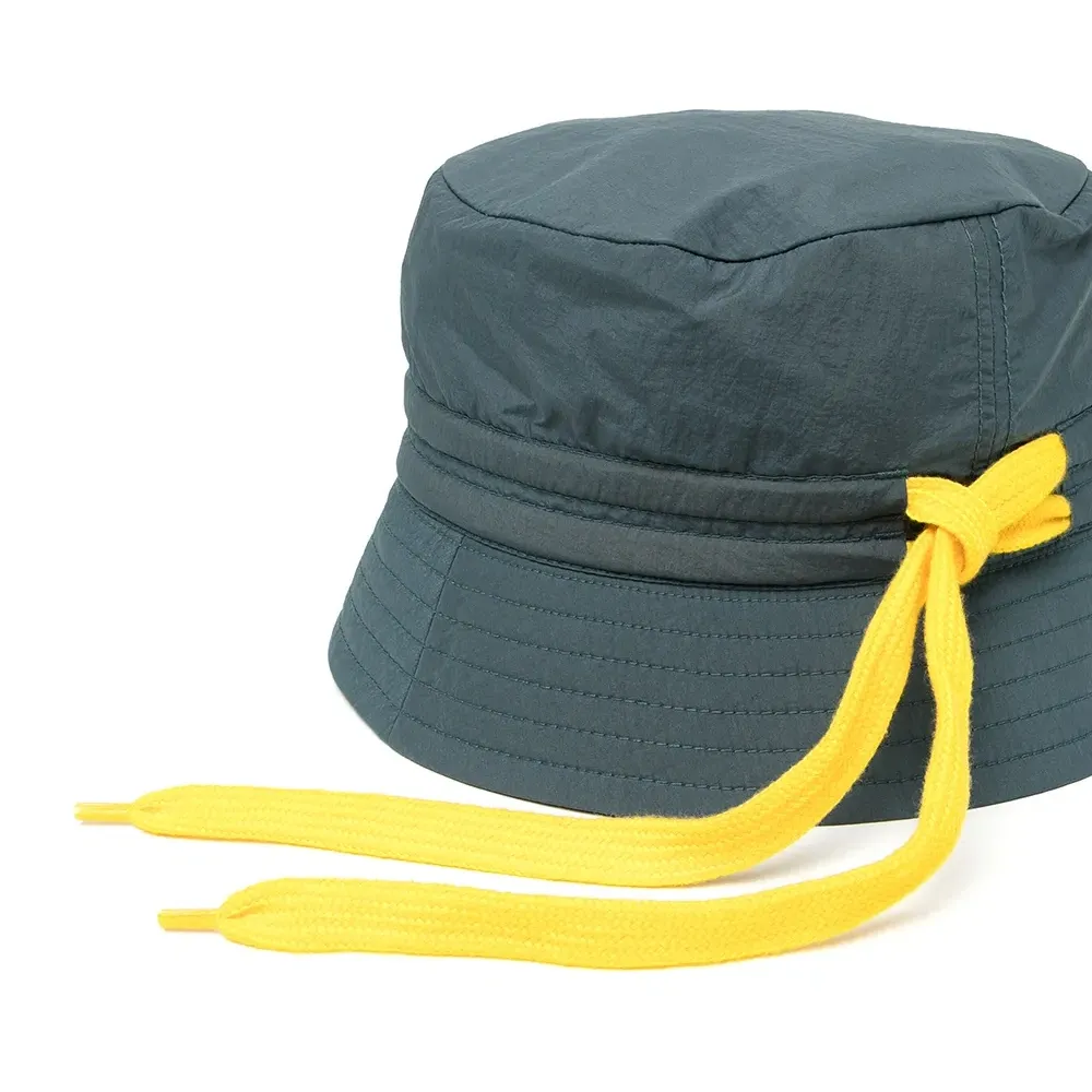 Панама с кулиской