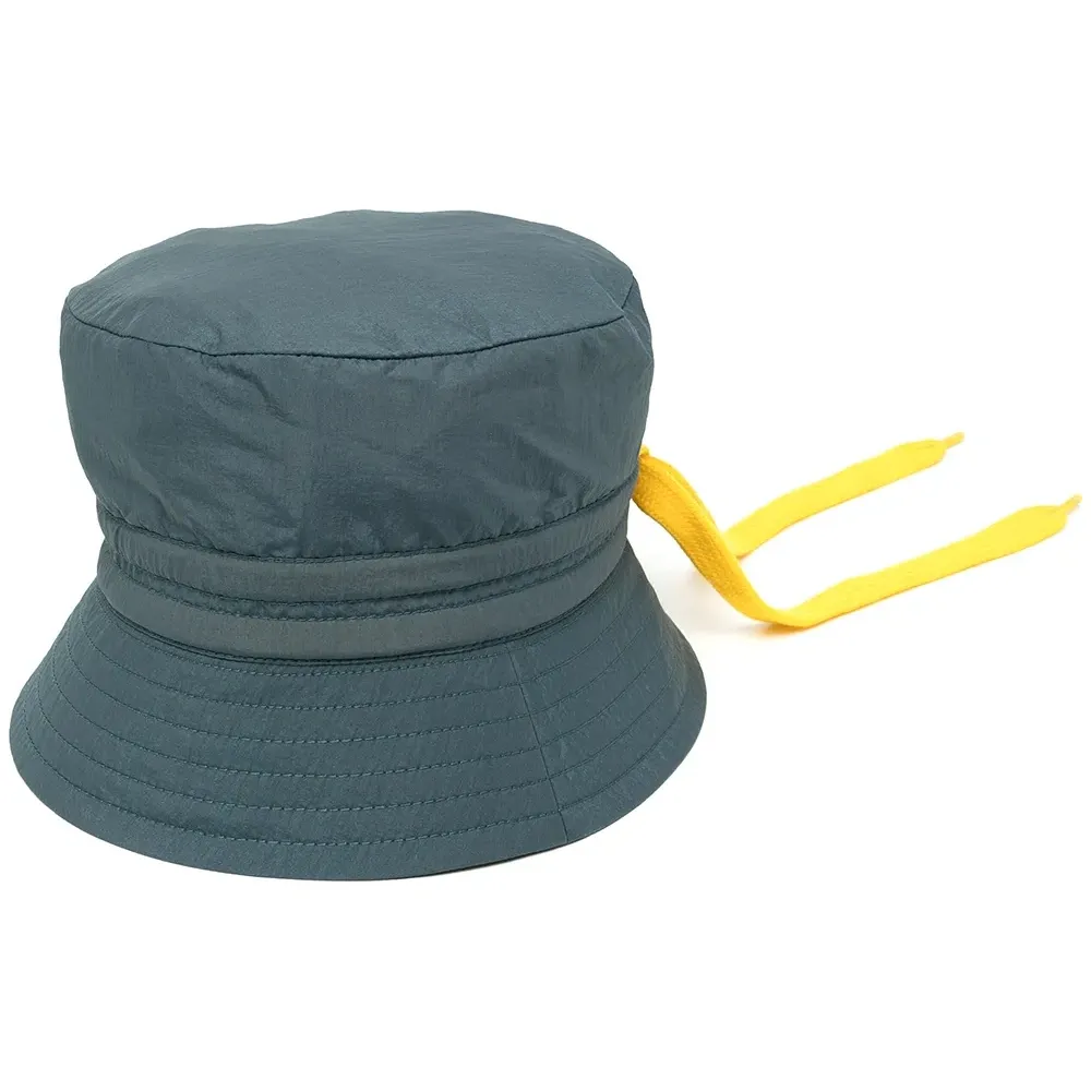 Панама с кулиской