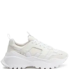 Кроссовки на шнуровке