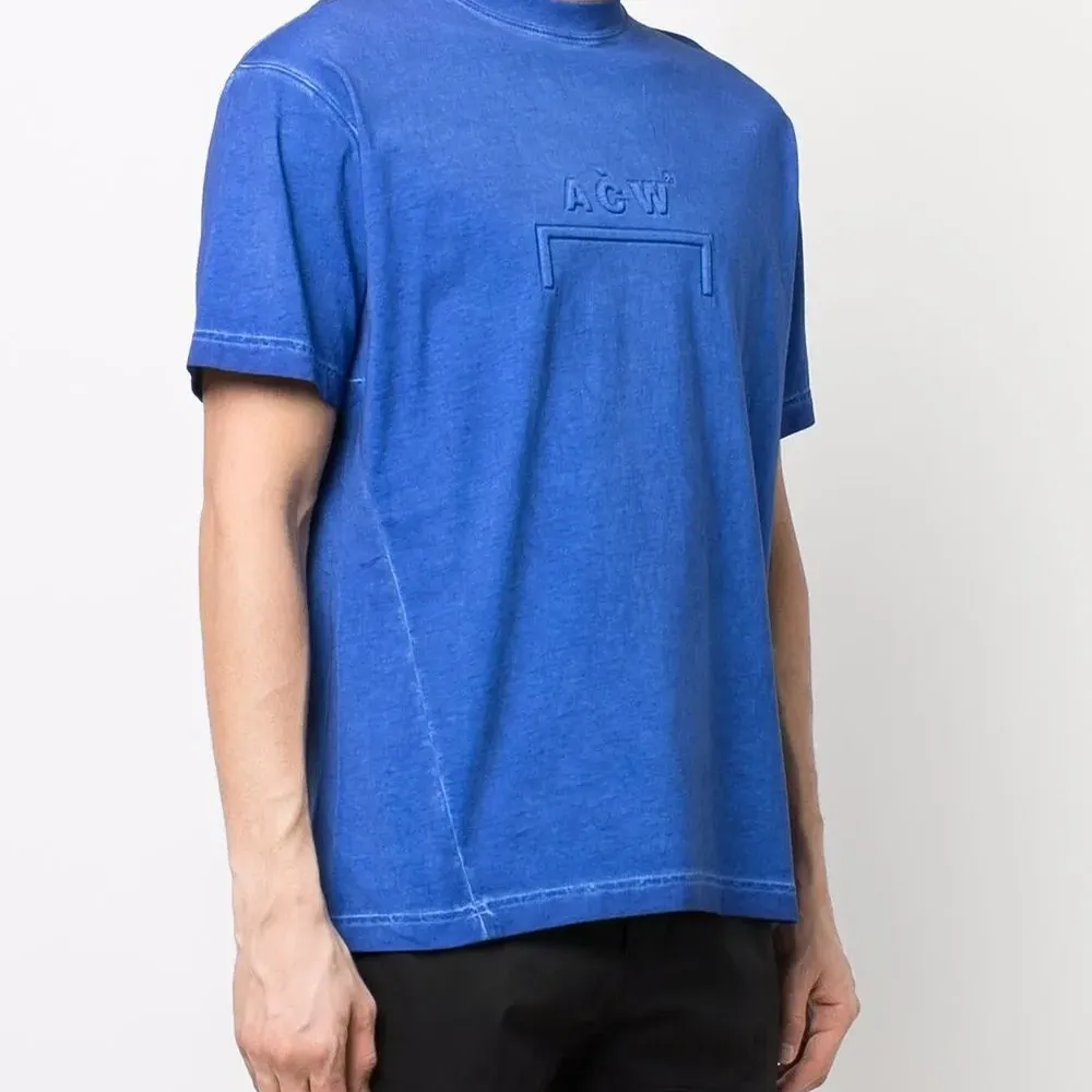 Футболка с вышитым логотипом