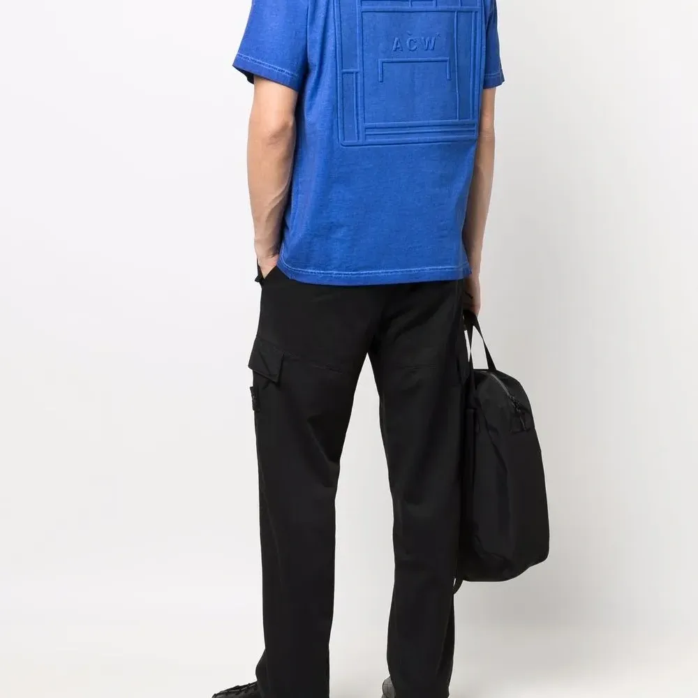 Футболка с вышитым логотипом