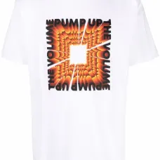 Футболка с надписью Pump Up the Volume