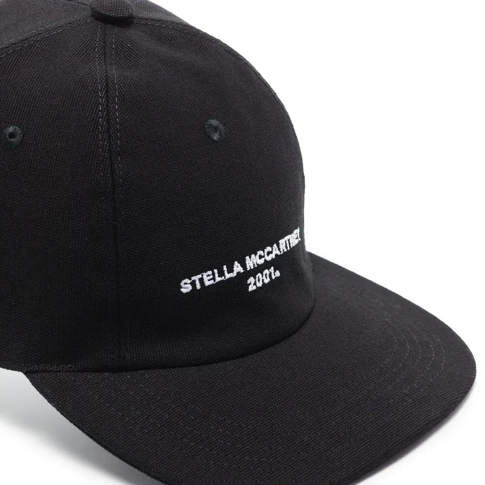 Бейсболка с вышитым логотипом