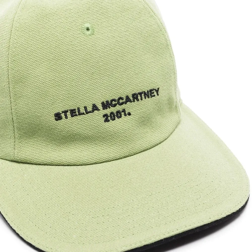 Бейсболка с вышитым логотипом