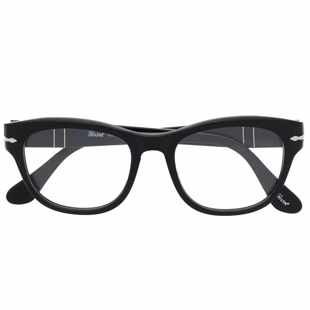 Очки в круглой оправе