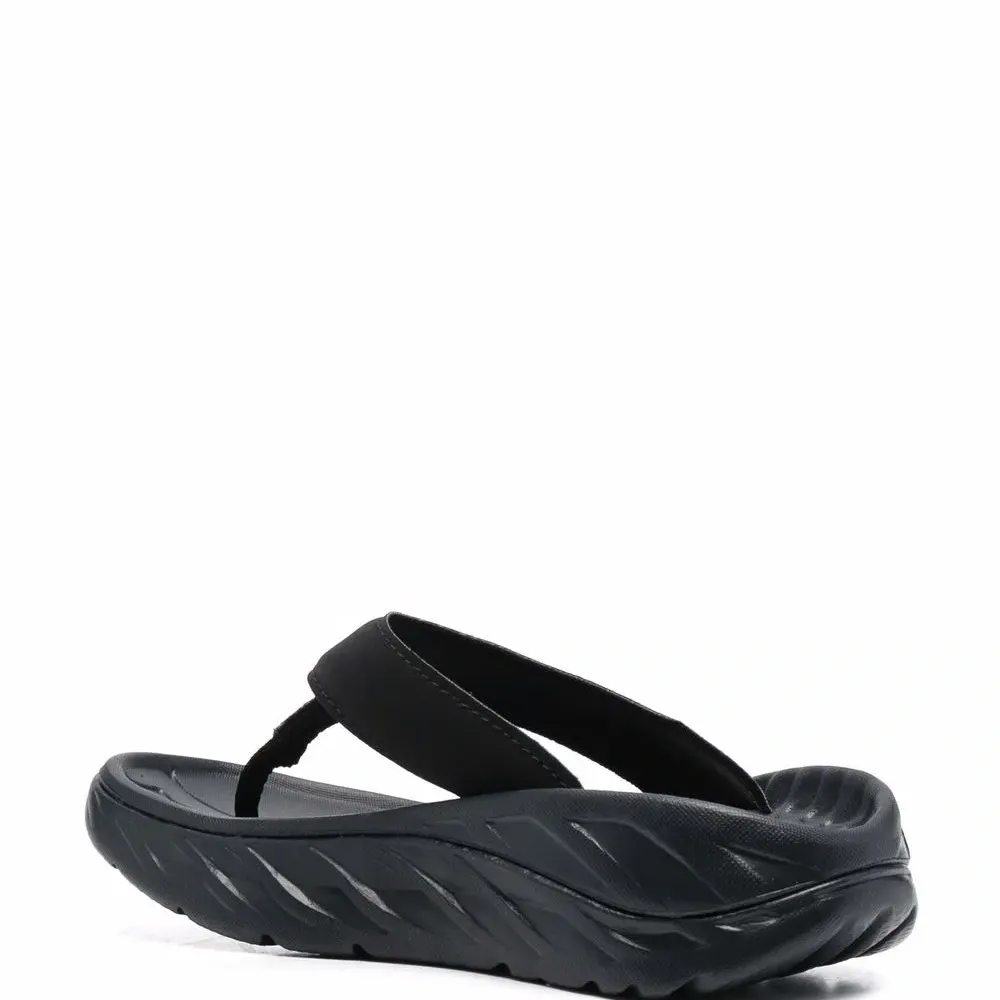 Шлепанцы на танкетке