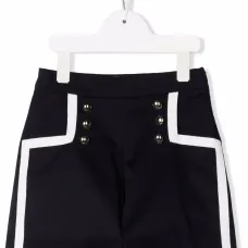 Шорты с декоративными пуговицами и полосками