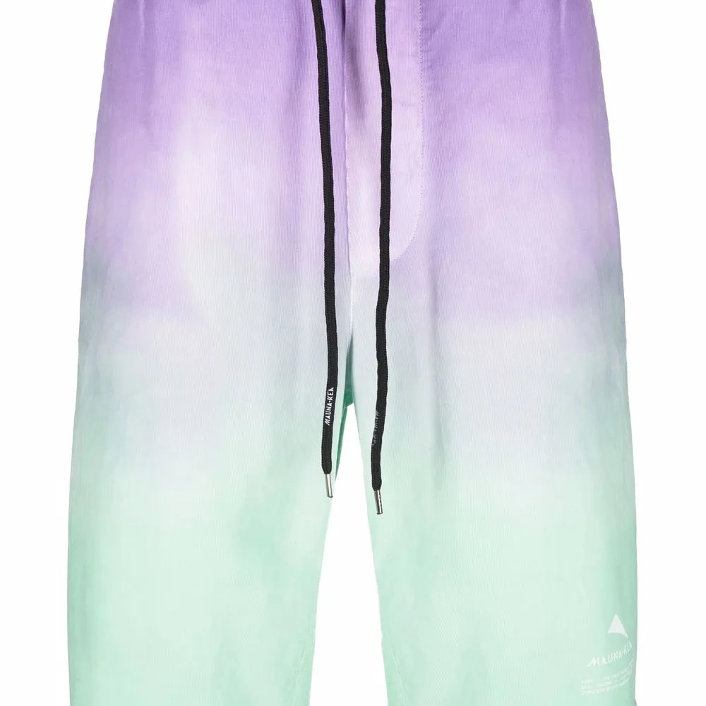 Шорты с эффектом омбре Шорты с эффектом омбре