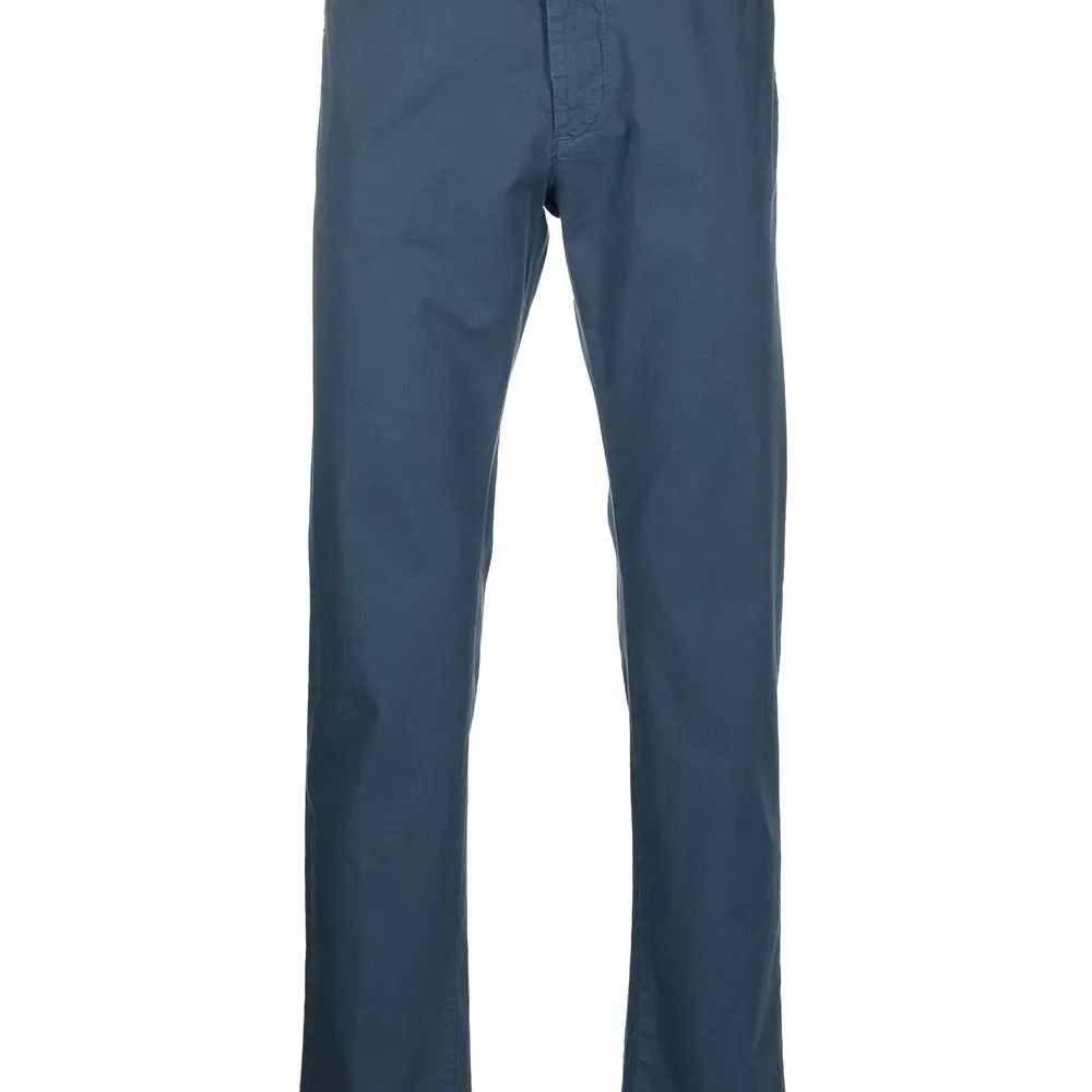 Брюки чинос со смещенной застежкой на пуговице