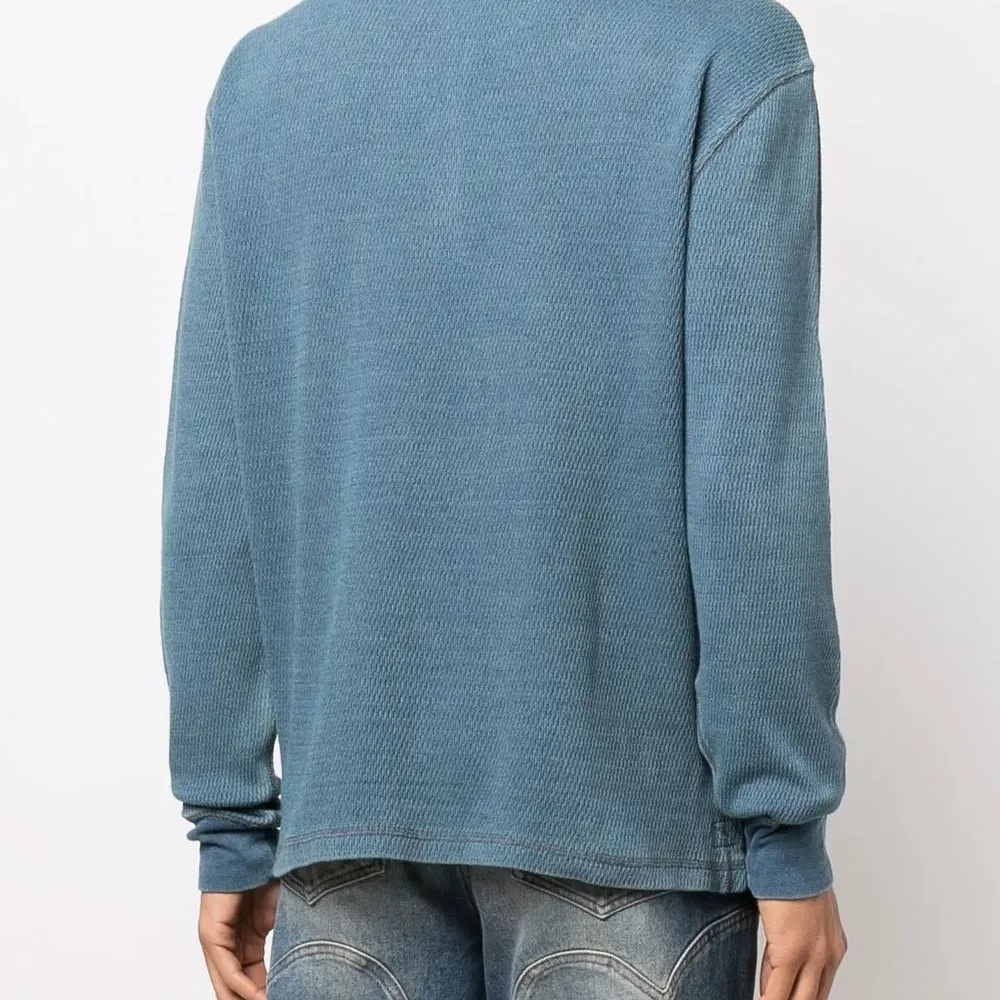 Футболка с планкой на пуговицах