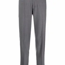 Узкие брюки строгого кроя