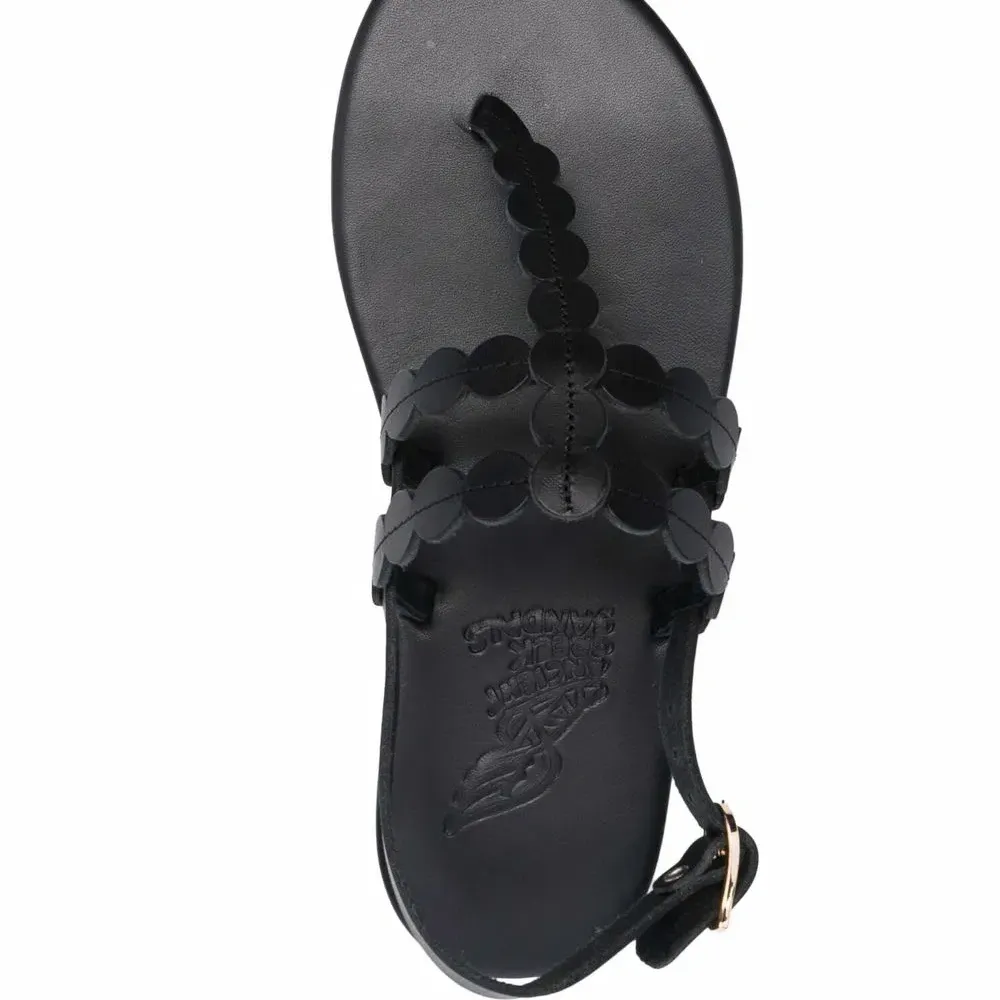 Сандалии с ремешком на пятке