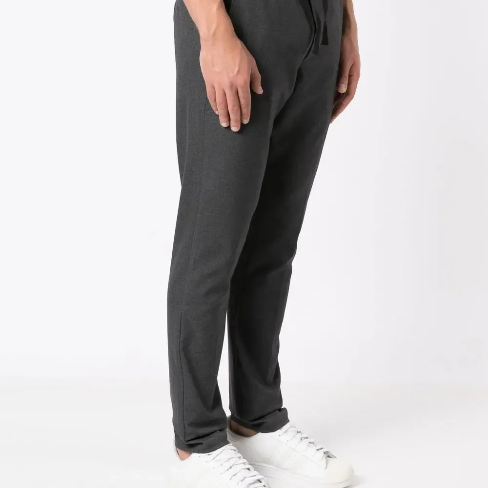 Зауженные брюки с кулиской