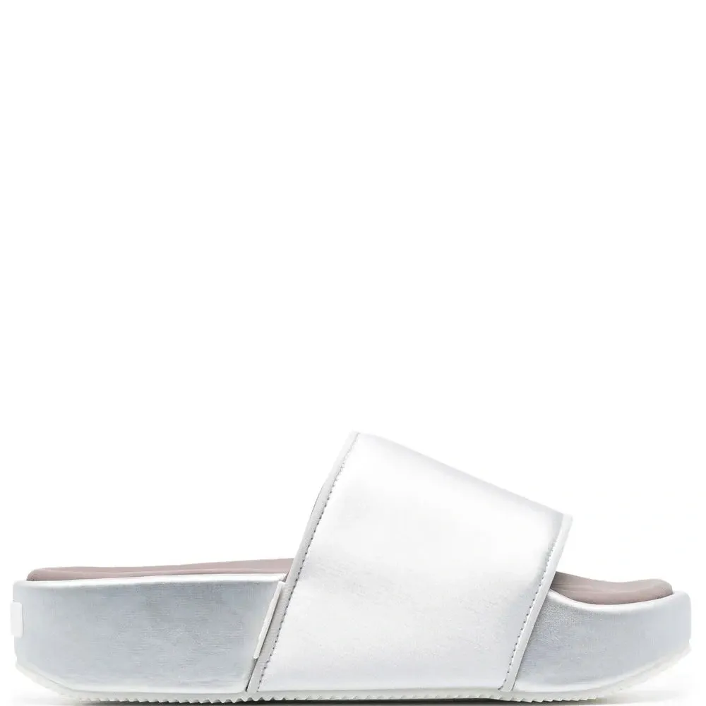 Сандалии на платформе