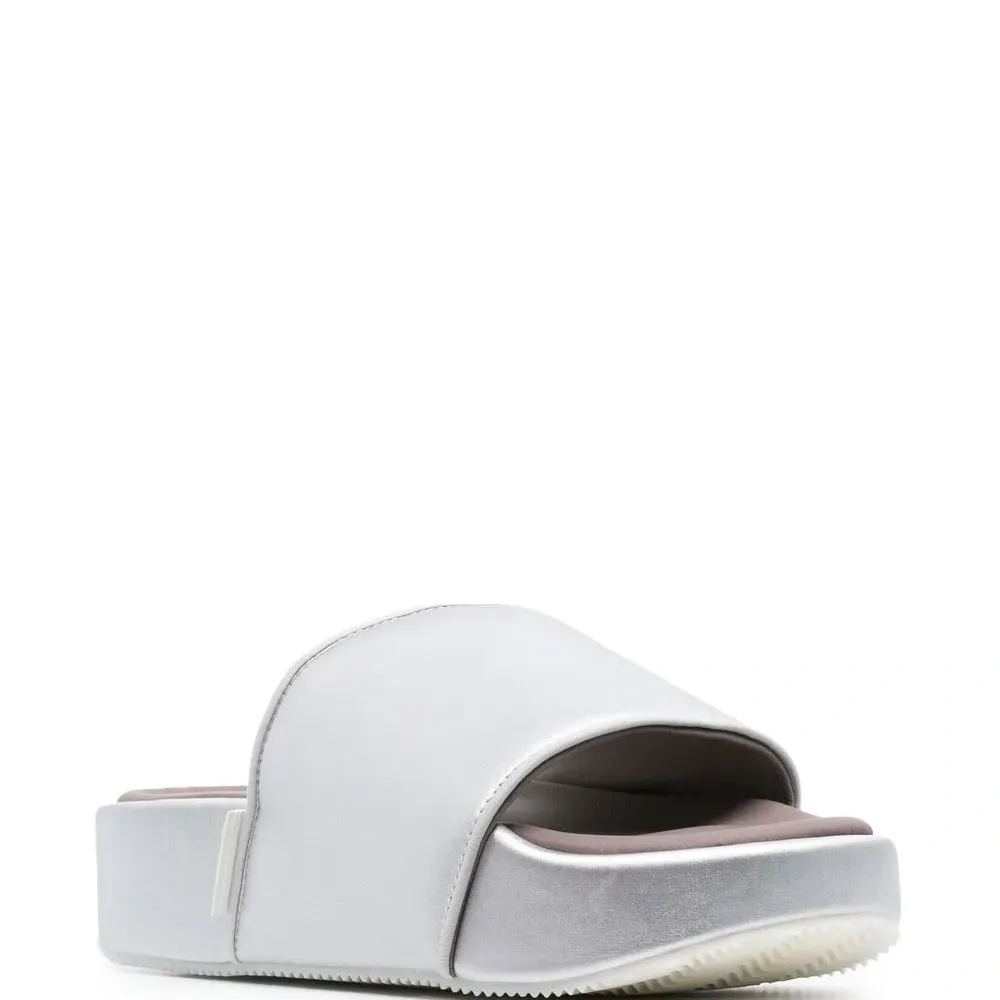 Сандалии на платформе