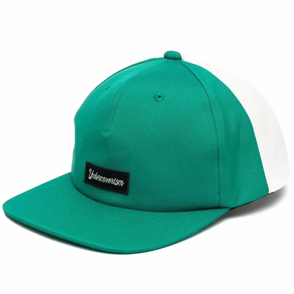 Кепка с нашивкой-логотипом Кепка с нашивкой-логотипом