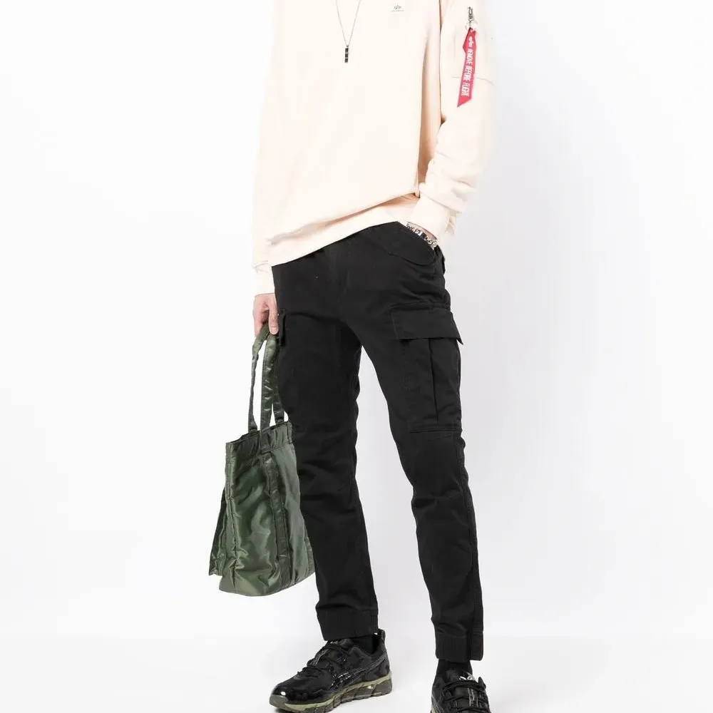 Брюки с карманами