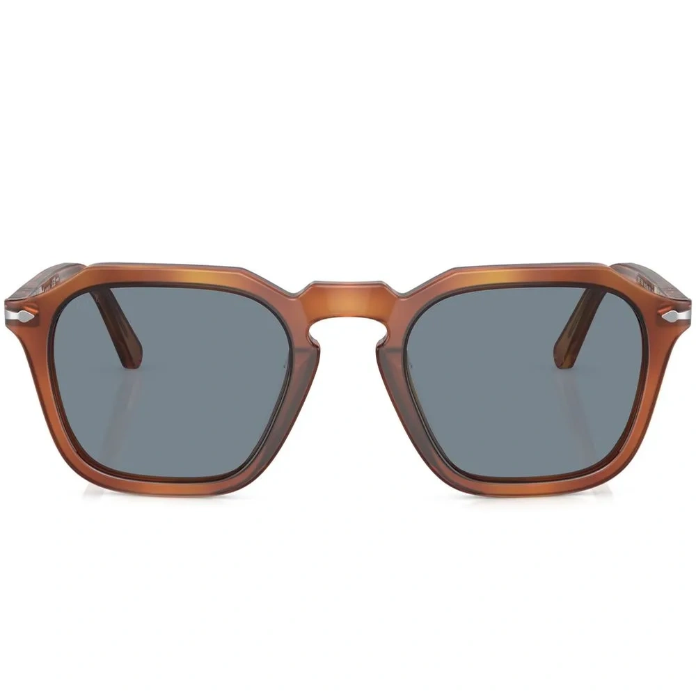 Солнцезащитные очки в квадратной оправе