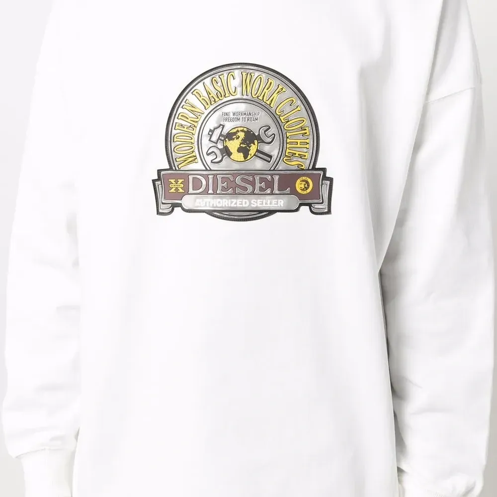 Толстовка с графичным принтом