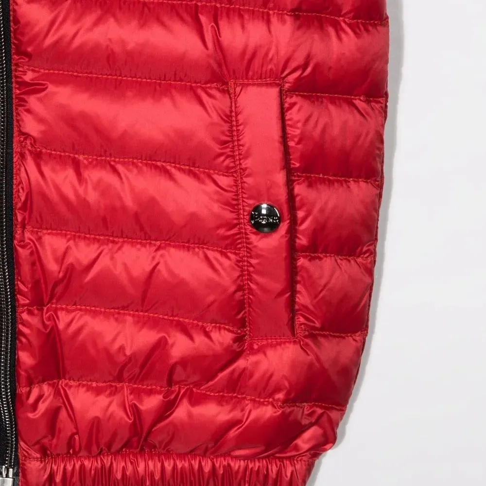 Дутый жилет с капюшоном Дутый жилет с капюшоном