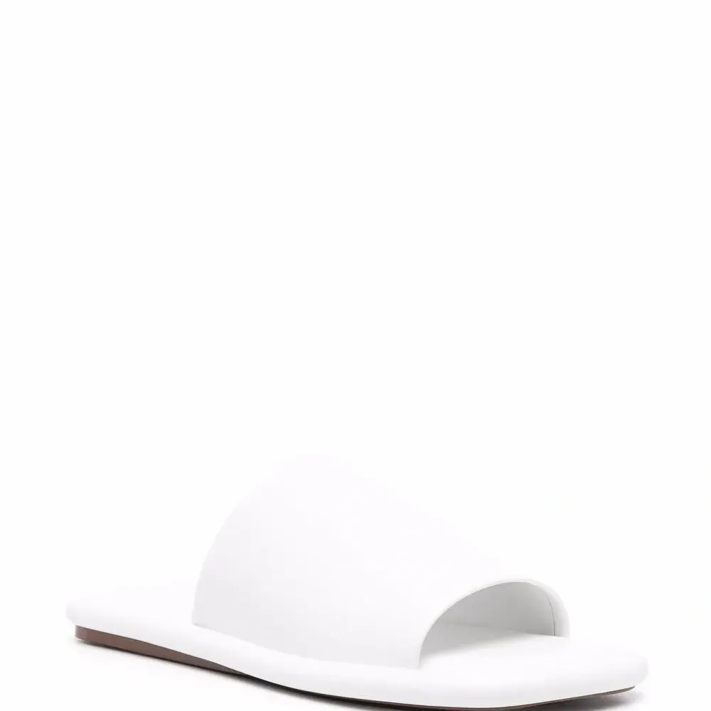 Сандалии с квадратным носком