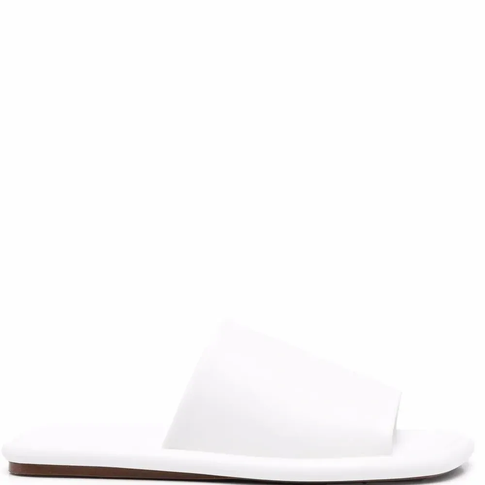 Сандалии с квадратным носком