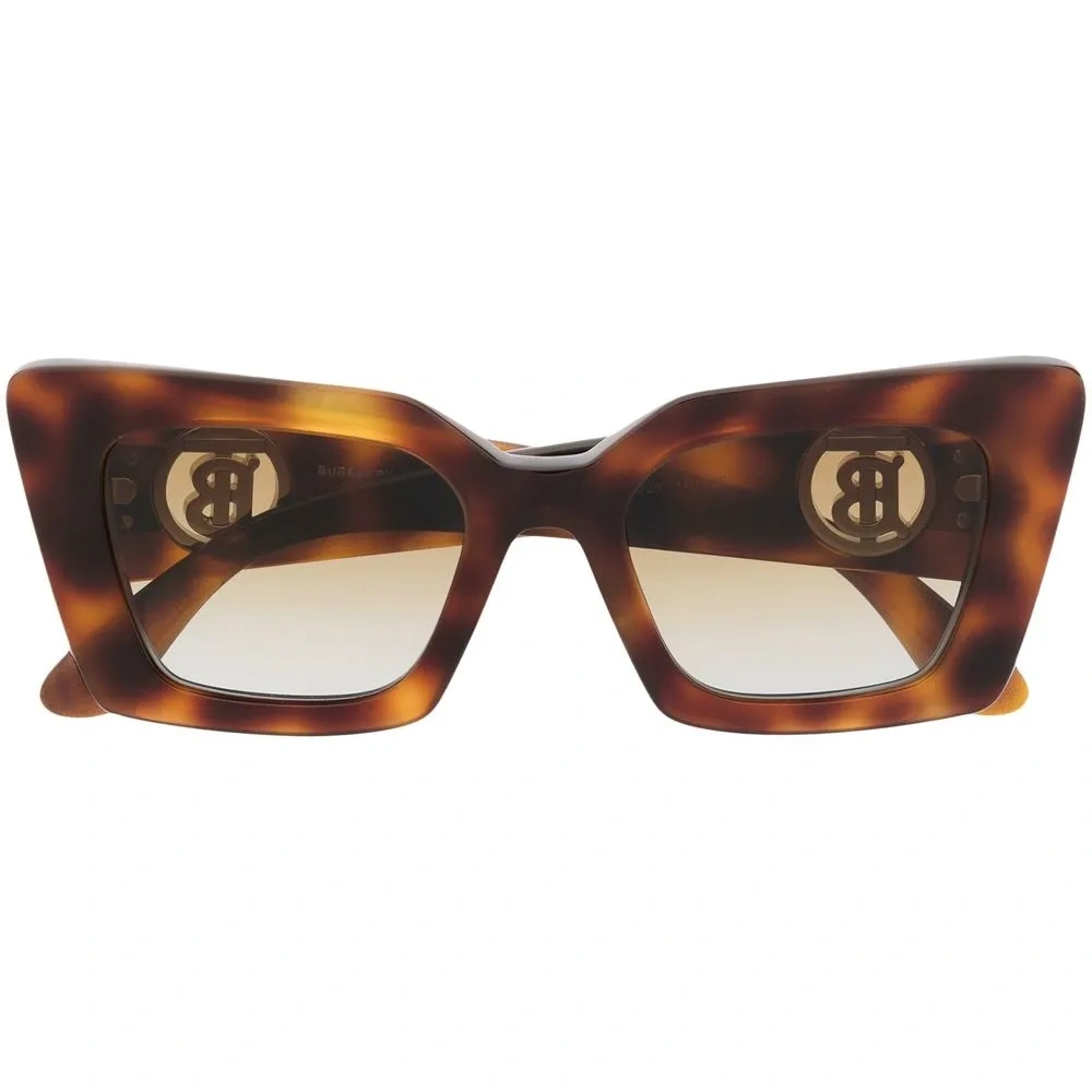 Солнцезащитные очки в оправе черепаховой расцветки Солнцезащитные очки в оправе черепаховой расцветки