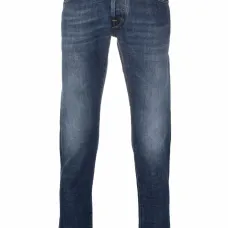 Прямые джинсы с заниженной талией