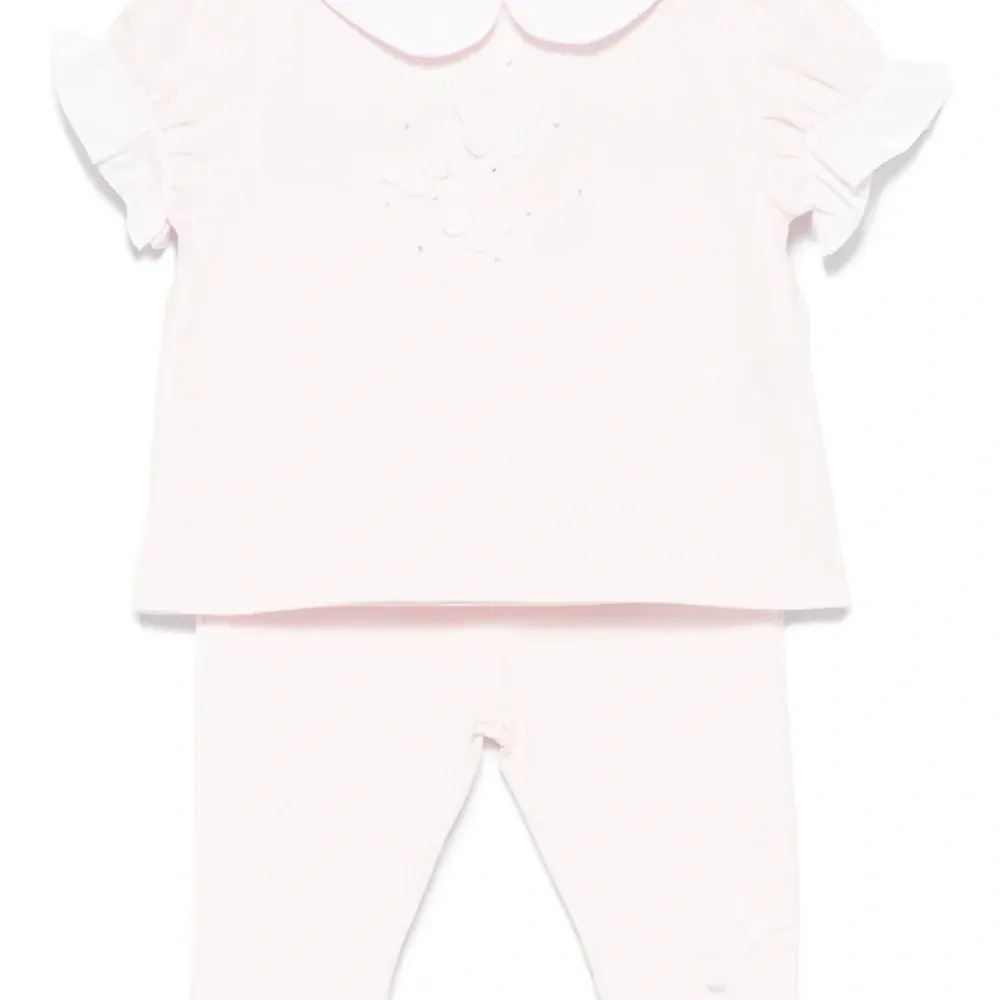 Комплект из топа и брюк с аппликацией