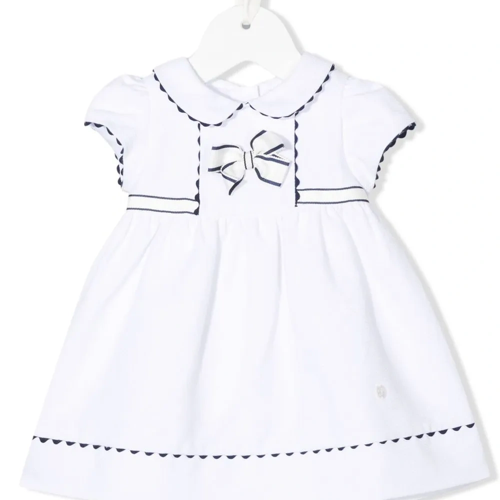 Платье с фестонами