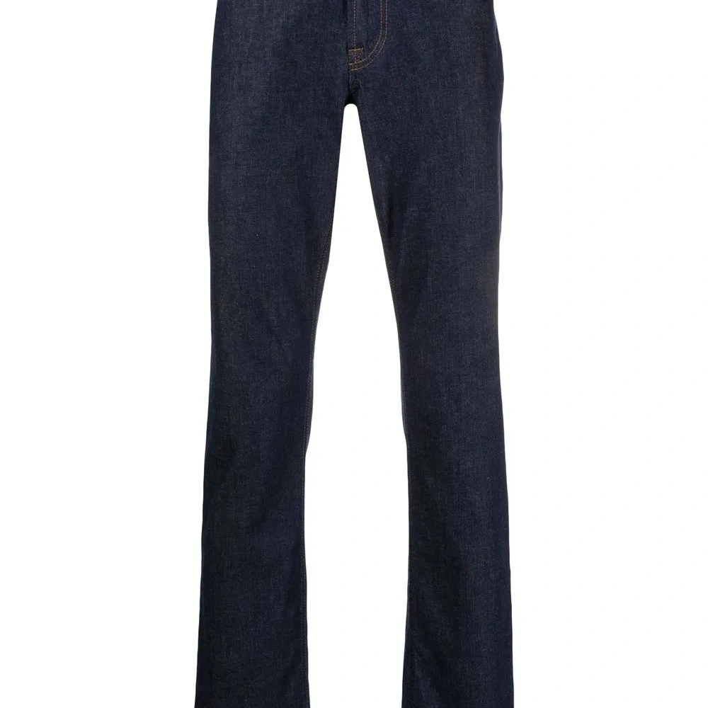 Джинсы кроя слим