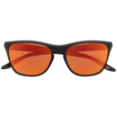 Солнцезащитные очки с зеркальными линзами