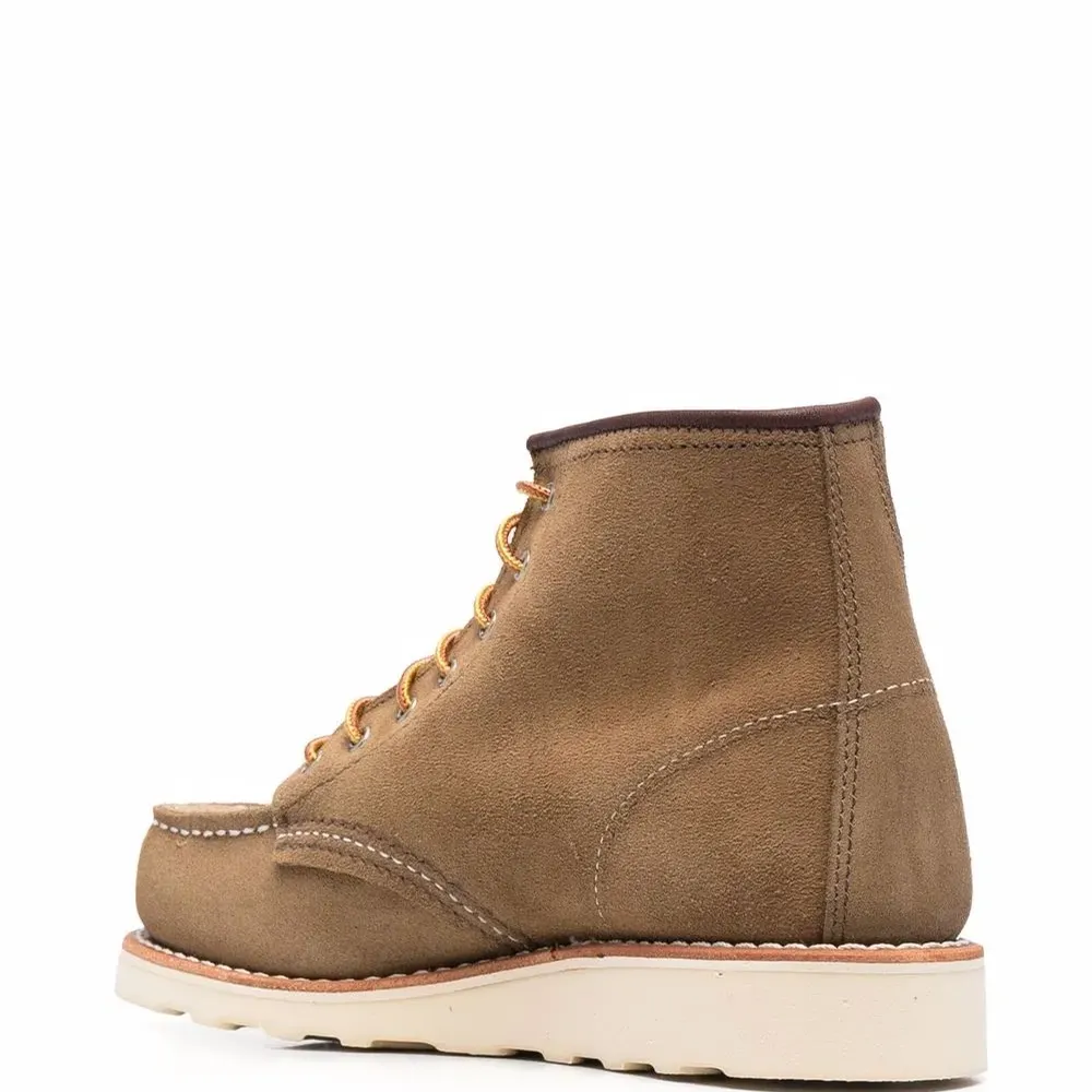 Ботинки на шнуровке