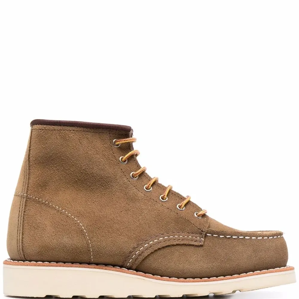 Ботинки на шнуровке