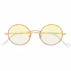 Солнцезащитные очки в круглой оправе