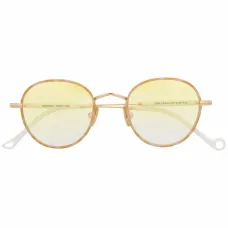 Солнцезащитные очки в круглой оправе