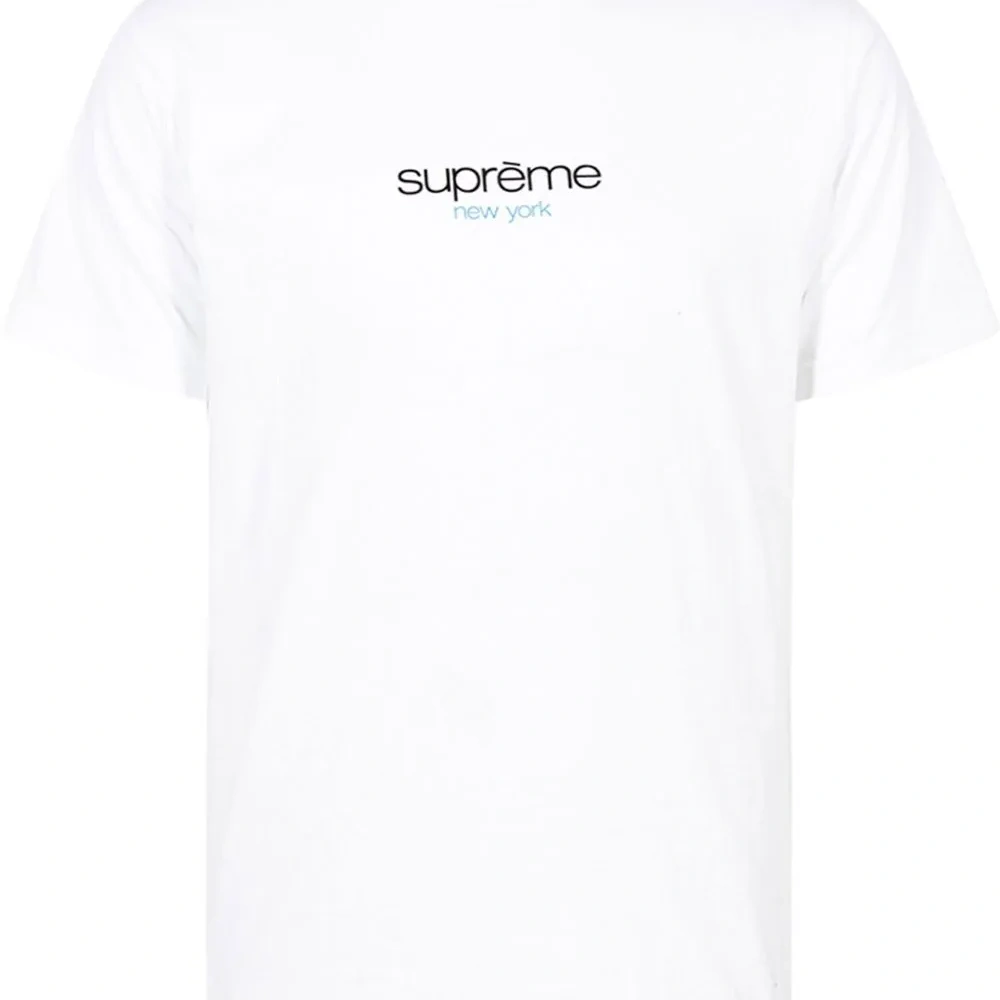 Футболка с логотипом