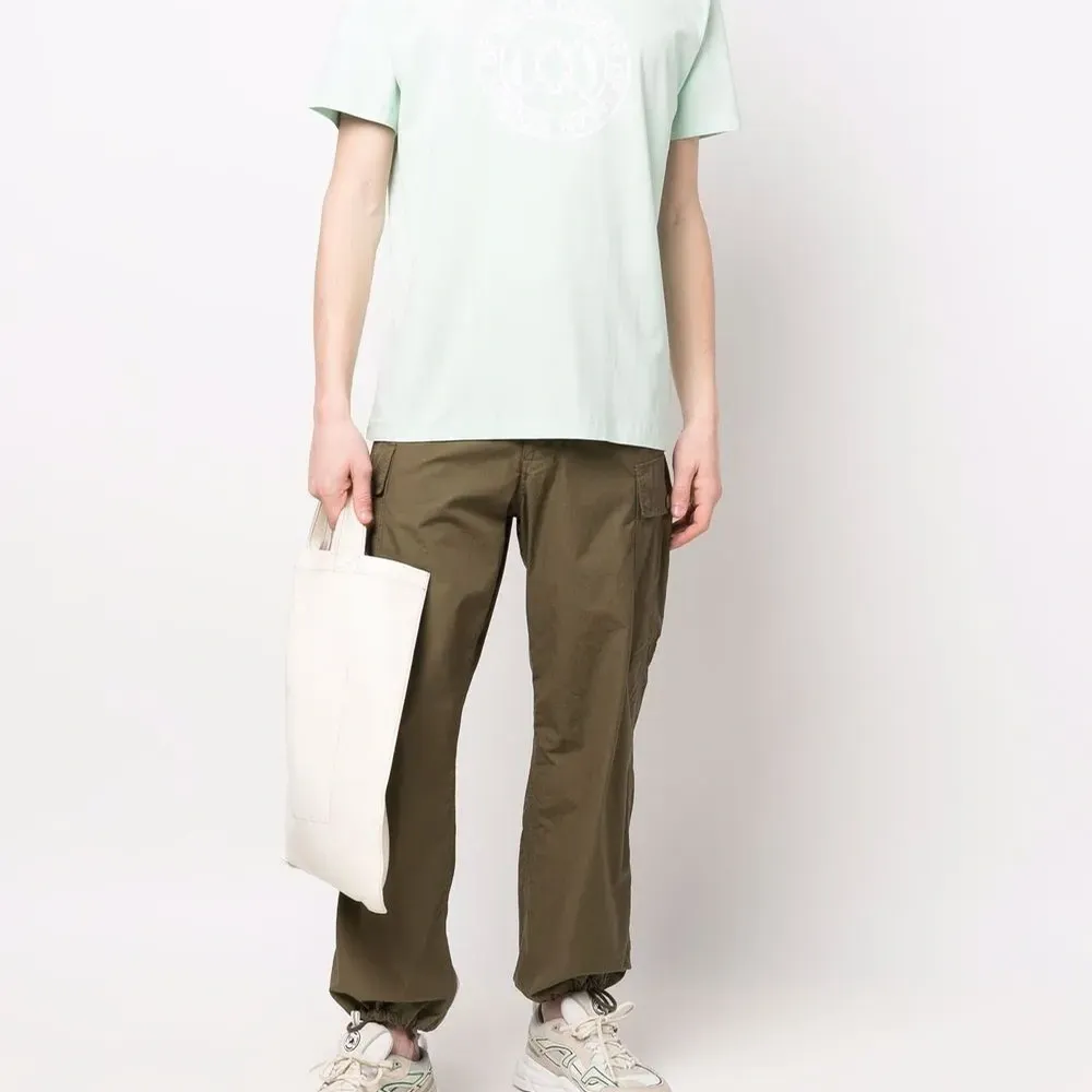 Футболка с логотипом