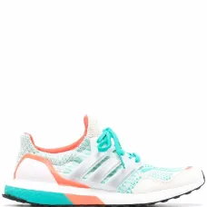 Кроссовки в стиле колор-блок