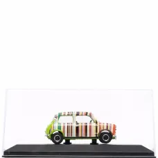 Декоративная фигурка в полоску