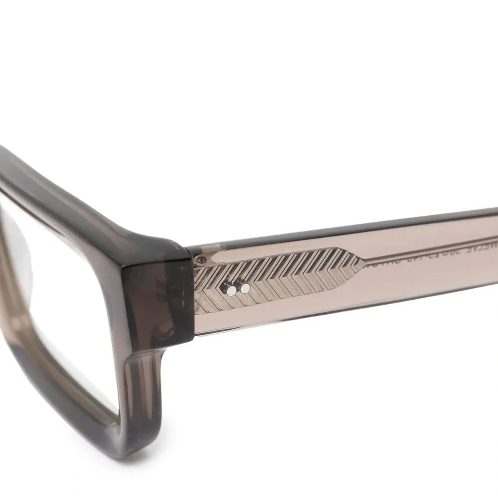 Солнцезащитные очки в прямоугольной оправе