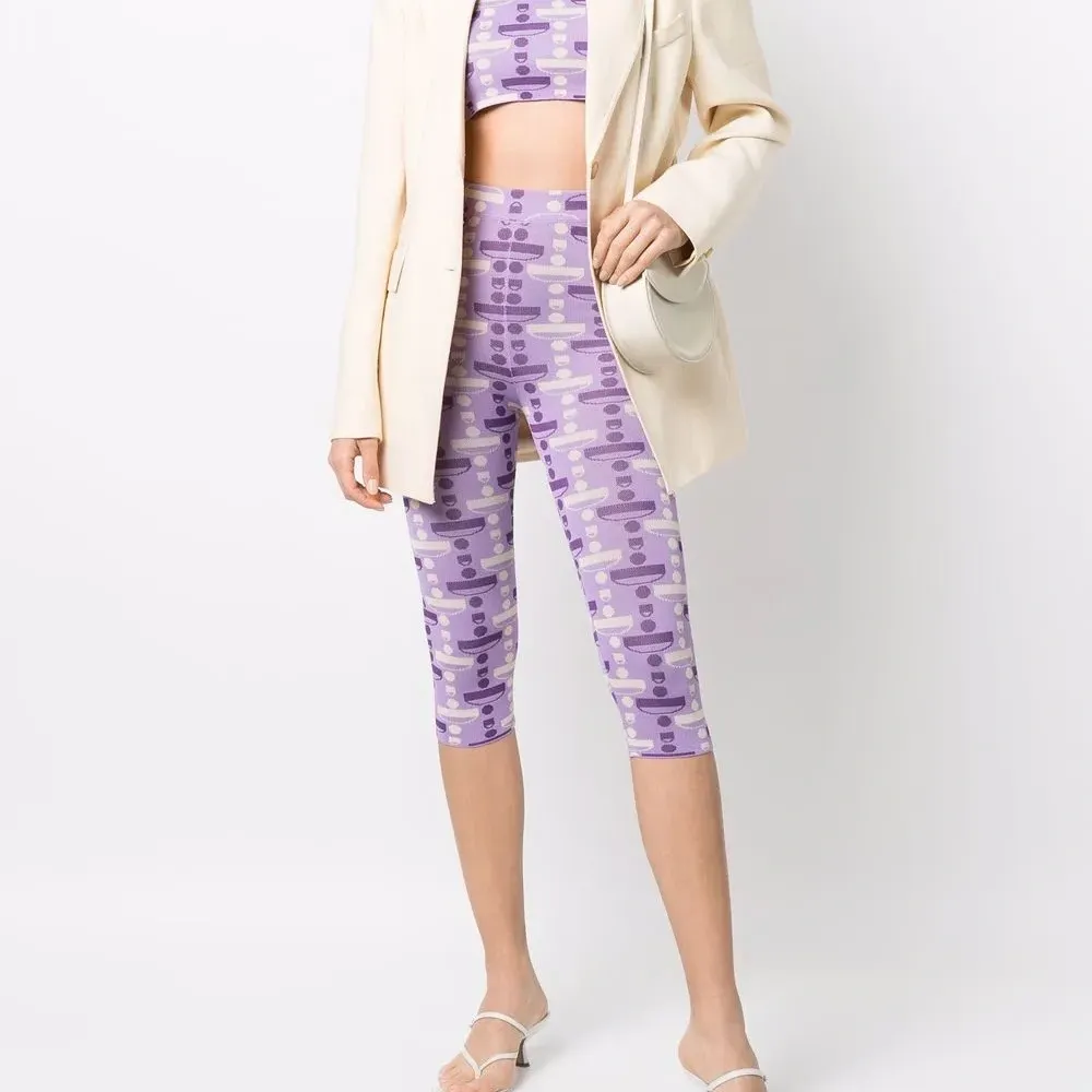 Укороченный топ на одно плечо с узором