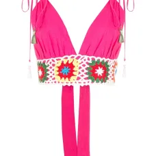 Укороченный топ с отделкой в технике кроше