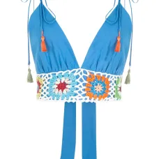 Укороченный топ с отделкой в технике кроше