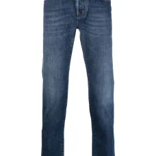 Прямые джинсы