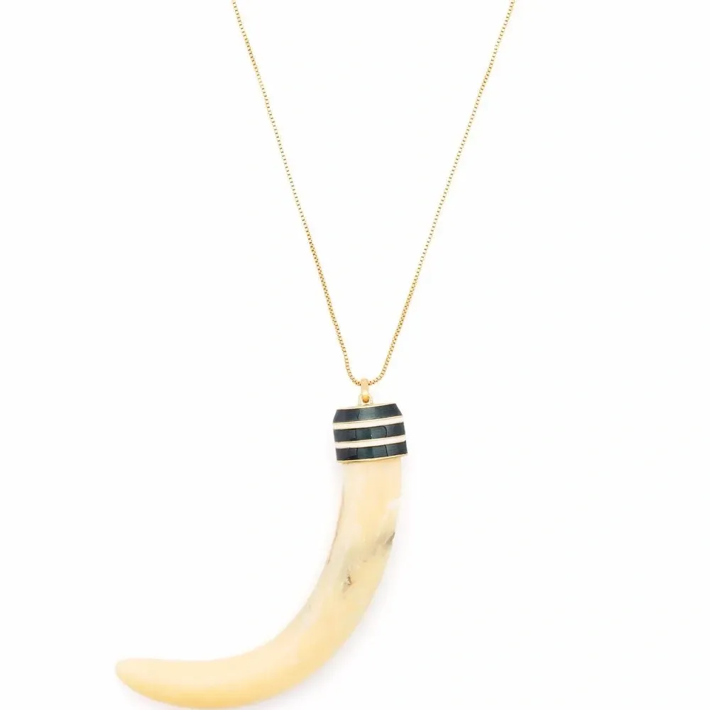 Колье с подвеской