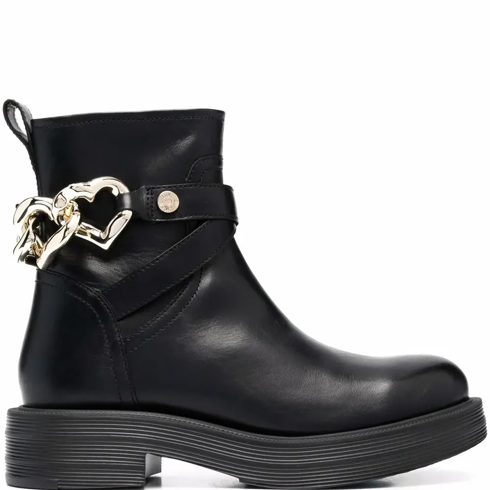 Ботинки с цепочкой