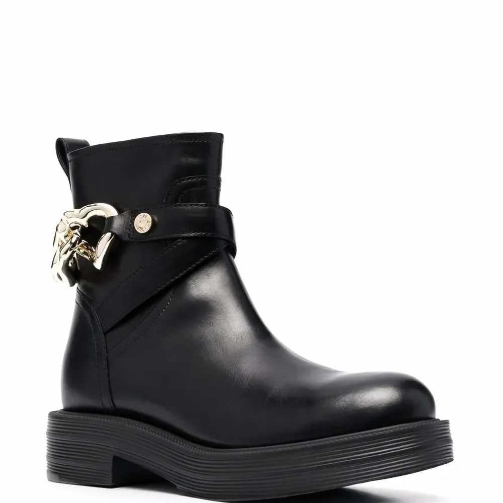 Ботинки с цепочкой