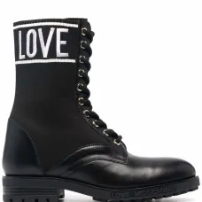 Высокие ботинки на шнуровке