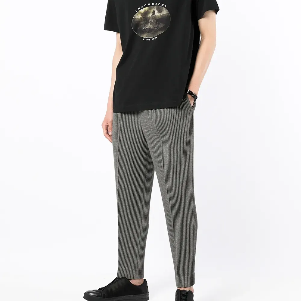 Футболка с графичным принтом